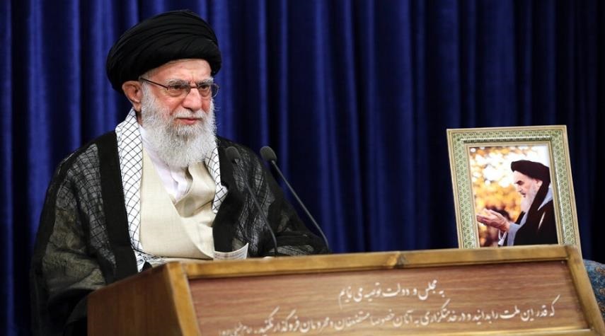 آية الله خامنئي: الإمام الخميني أيقظ الفطرة في قلوب الإيرانيين…وما يجري في أمريكا هو كشف للحقائق