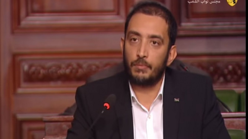 ياسين العياري: التحوير حاضر منذ شهر…ووزير الداخلية كان يعلم أنه من المغادرين!!
