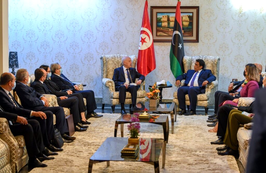 تونس ليبيا: اتفاق على تنشيط المبادلات التجارية ورفع التحديات الاقتصادية