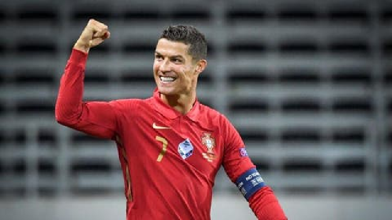 “الدون” رونالدو يبدع ويحقق أرقاما قياسية في لقاء البرتغال أمام فرنسا