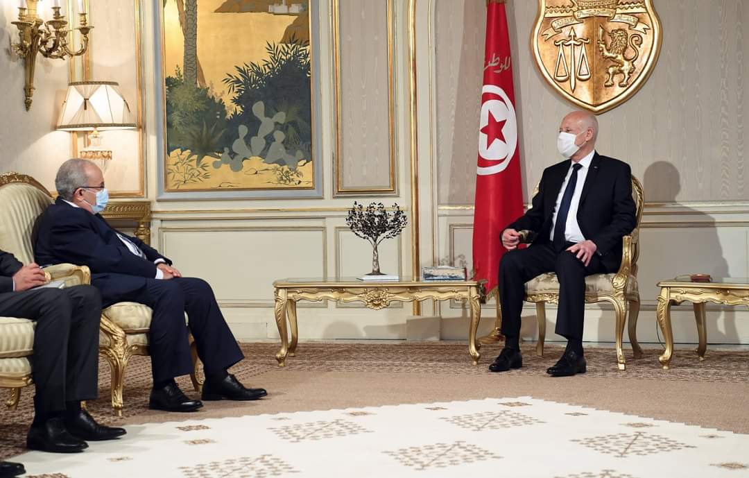 رئيس الجمهورية يستقبل وزير الخارجية الجزائري