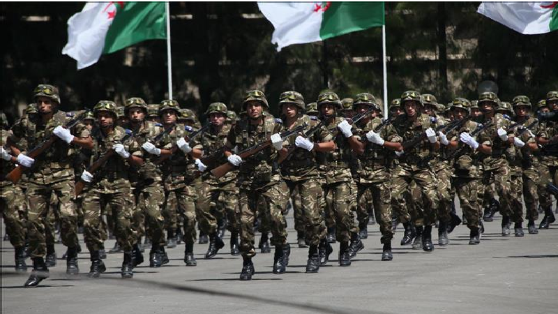 الجزائر: مرسوم رئاسي لتعديل وإعادة التنظيم الإقليمي للنواحي العسكرية