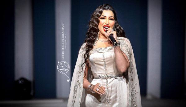 من أكادير..تكريم الفنانة دنيا بطمة كأجمل صوت مغربي عربي لسنة 2022