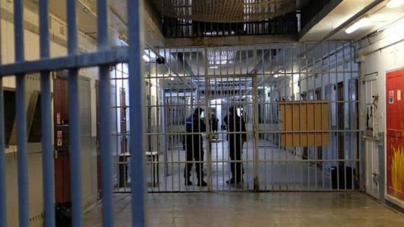 أكثر من 1700 تونسي يقبعون في السجون الإيطالية بينهم 12 امرأة