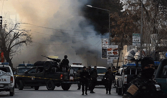 عشرات القتلى والجرحى بعملية انتحارية في كابل..