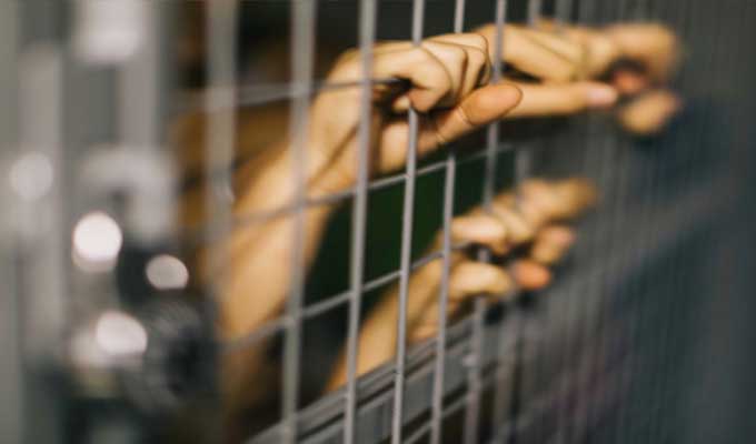 القصرين : إصدار 3 بطاقات إيداع بالسجن في حق ثلاثة أشخاص بشبهة تكوين وفاق قصد الإعتداء على أمن الدولة الداخلي
