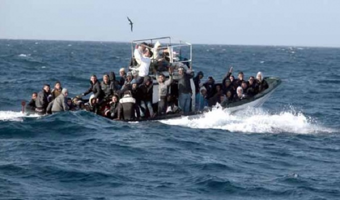 إحباط 18 عملية اجتياز للحدود البحرية خلسة وإنقاذ 295 مجتازا