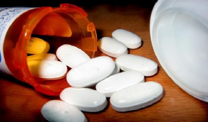 المؤسسات الصيدلية الموزعة للأدوية تقرر إيقاف نشاطها..#خبر_عاجل