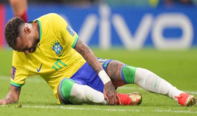 كأس العالم 2022: الجهاز الطبي لمنتخب البرازيل يكشف عن إصابة نيمار بالتواء في الكاحل