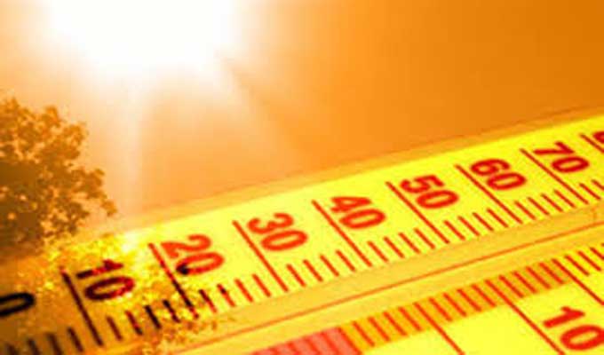 الحرارة تتجاوز المعدلات العادية بأكثر من 7 درجات وقد تصل إلى 10 درجات..
