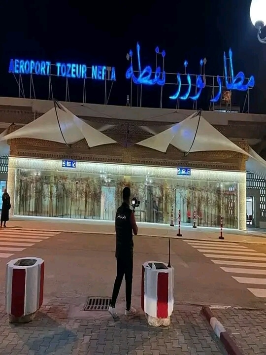 توزر:  أول رحلة جوية قادمة من الجزائر إلى مطار توزر نفطة