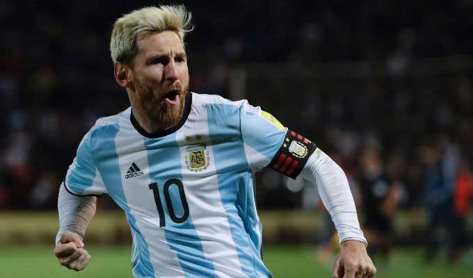 سكالوني يؤكد أنّ ميسي سيشارك مع المنتخب الأرجنتيني في مونديال 2026