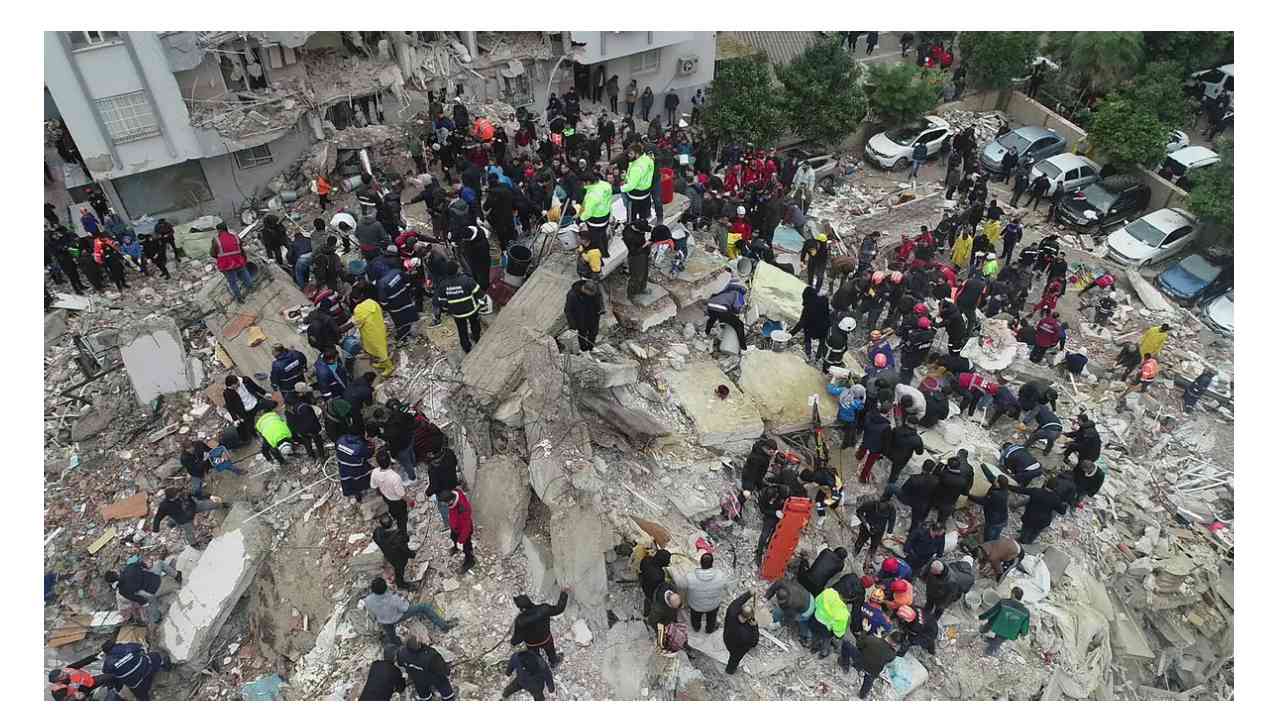 ضحايا الزلزال السوري رهائن لعقوبات واشنطن