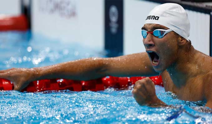 البطل الأولمبي التونسي أيوب الحفناوي يتوّج بسباق 400 متر في ملتقى “برو تير دي فورت”
