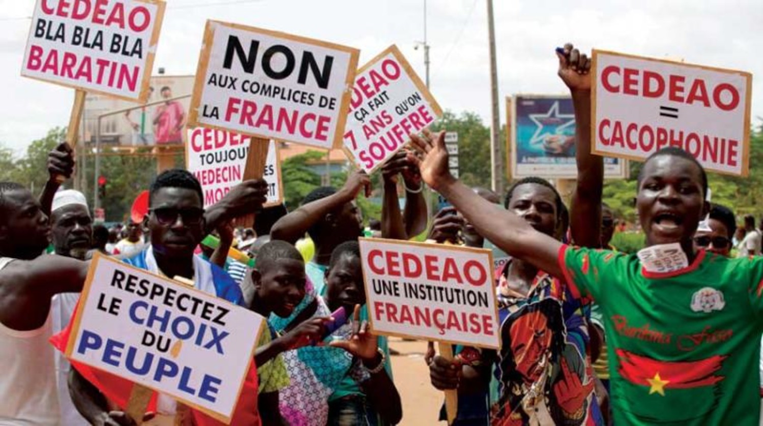 فرنسا ما بين مطرقة التمرد الأفريقي وسندان المصالح الأمريكية…بقلم م. ميشيل كلاغاصي